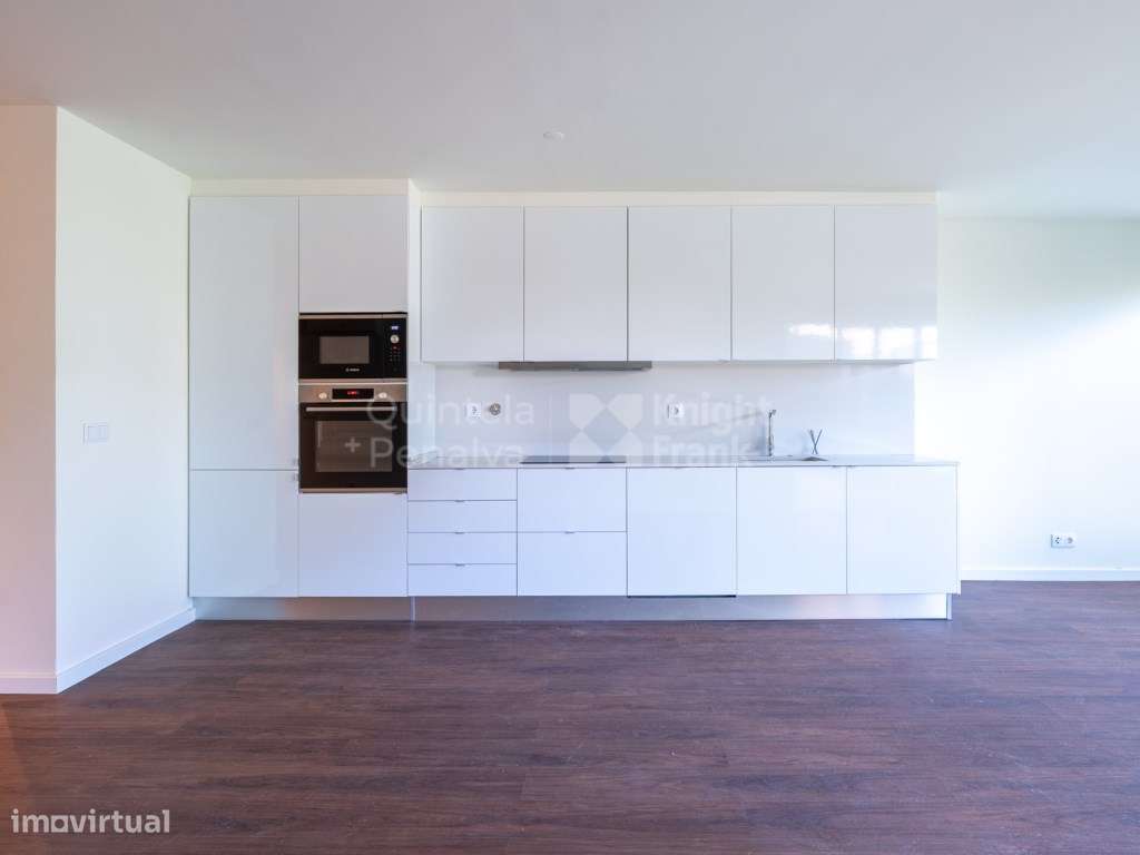 Apartamento T2 com terraço em condomínio com piscina em Cascais - Grande imagem: 5/25