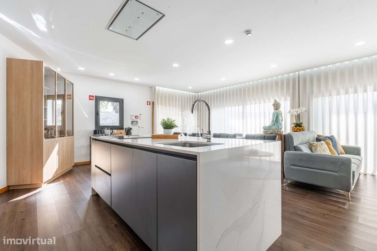 Morada individual com 4 suítes e piscina em Geraz do Minho - Póvoa de - Grande imagem: 5/56