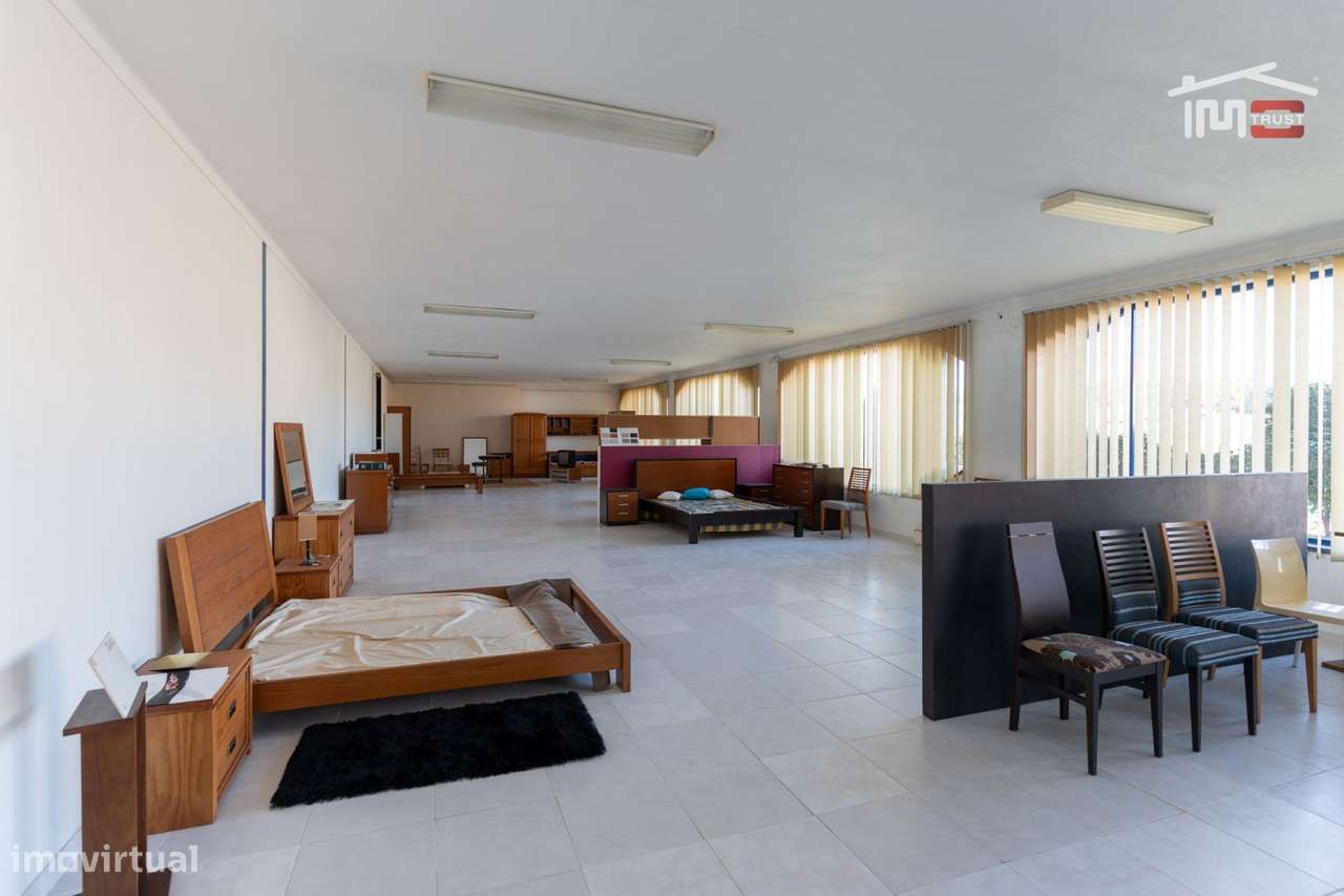 3 ARMAZÉNS (2240 M2)  PARA VENDA MAIS UM TERRENO COM 2987 M2 (OURÉM) - Grande imagem: 4/36