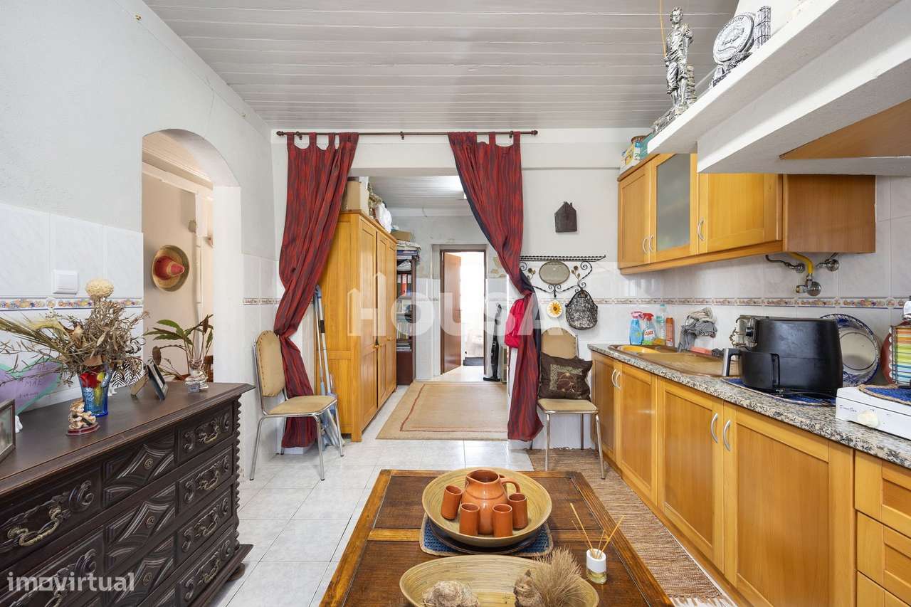 Moradia T3 com terreno de 2.157 m² – Raposeira, Colmeias | Leiria-32