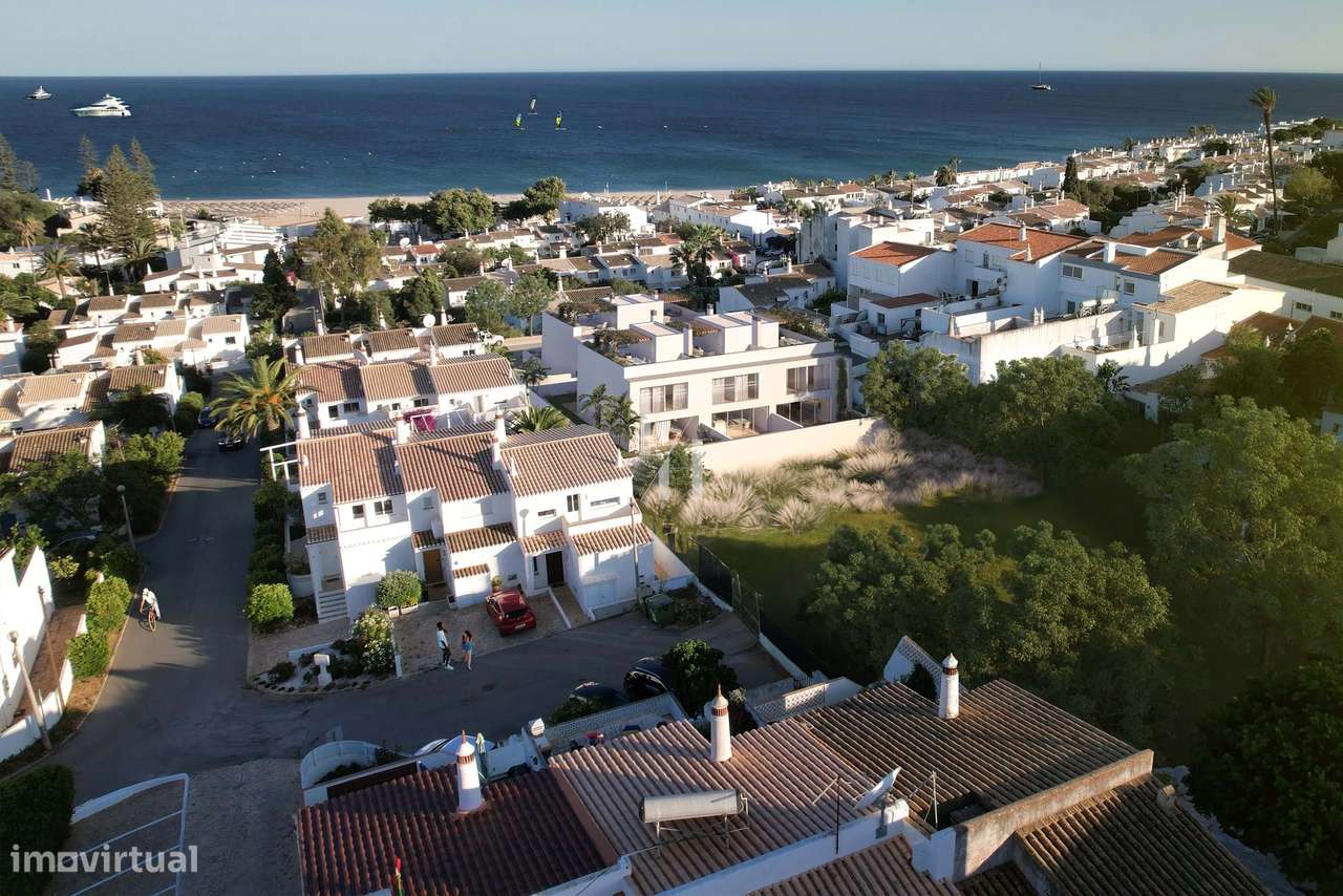 Moradia T3 semi-geminada com piscina e vista mar – Praia da Luz, Lagos - Grande imagem: 4/15