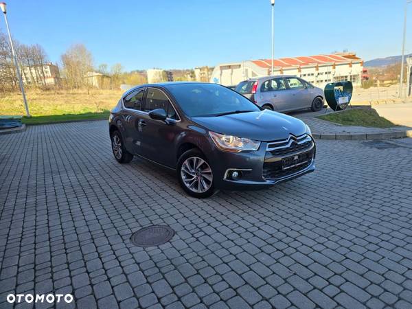 Citroën DS4 e-HDi 115 Urban Show - 3