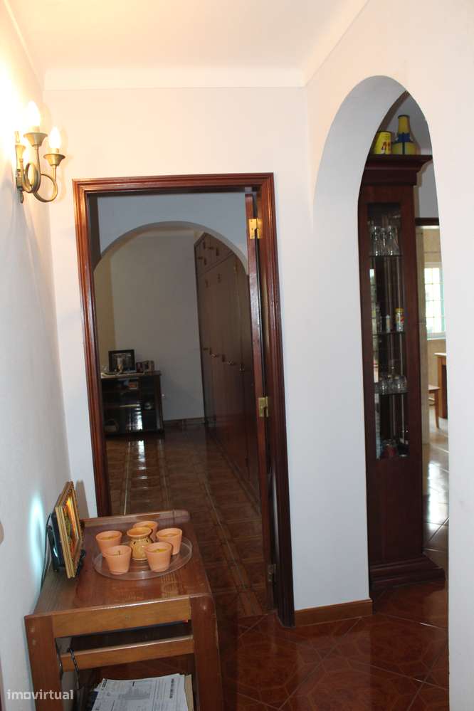 Moradia T2 +Anexos e garagem Lote 2500 m2-16