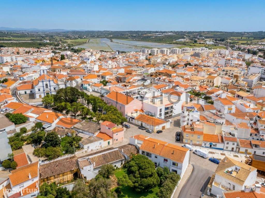 Moradia T2 com quintal no centro de Lagoa-28