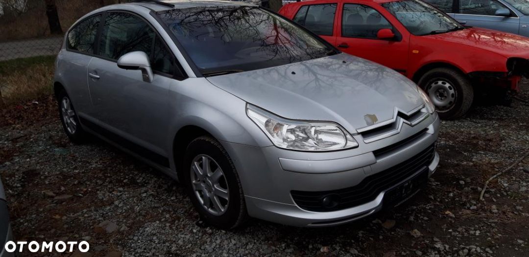 części Citroen C4  2006r 5-drzwi 1.6 HDI srebrny - 1