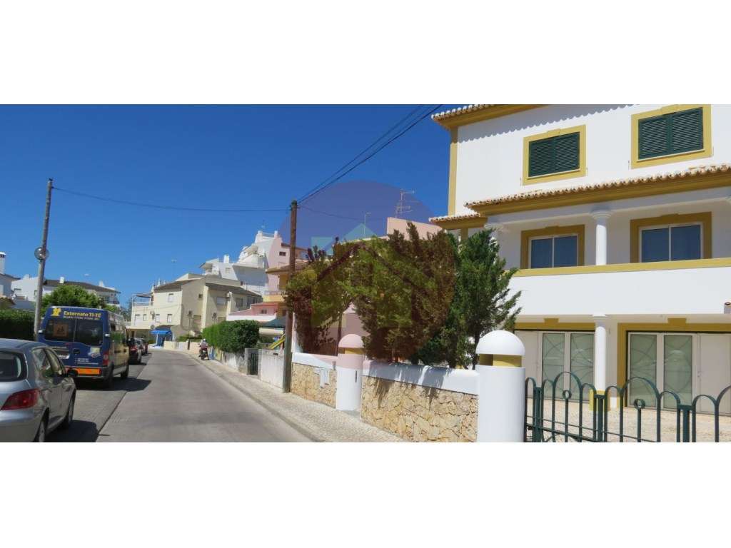 Moradia V9 para Venda em Alvor - Portimão, Algarve-22