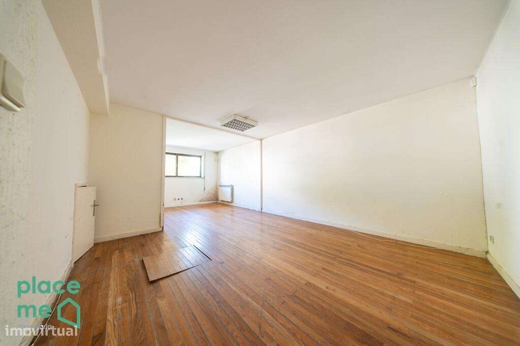 Moradia Individual com mais de 900m2 em Palmeira, Braga-43