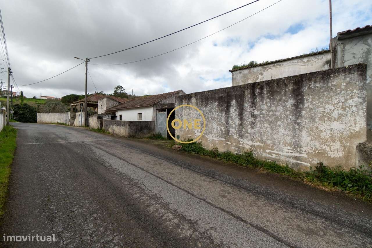 Moradias para reabilitação com terreno na Sapataria - Sobral Monte Agr - Grande imagem: 2/27