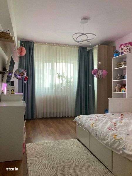 Apartament mobilat 3 camere, optional parcare demisol