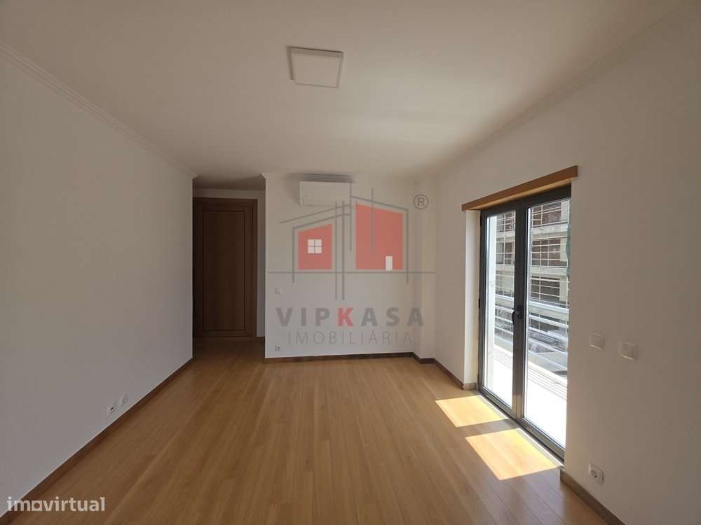 Apartamento T3+1 em Mafra-7