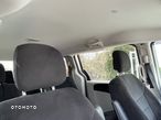 Dodge Grand Caravan - 23