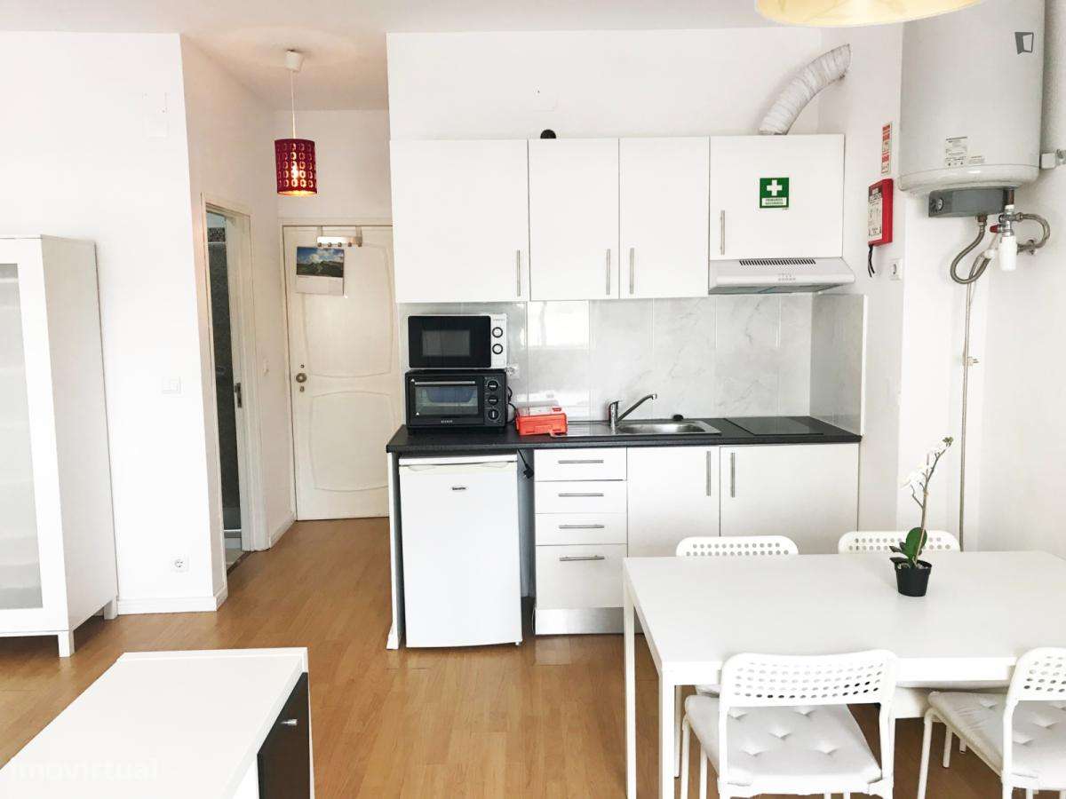 Estúdio - localizado em Cedofeita Porto - Grande imagem: 4/5