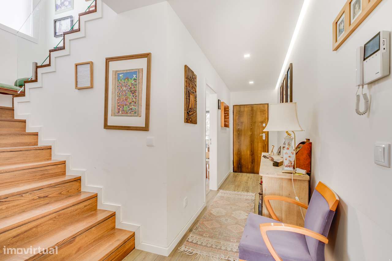 MORADIA T4 | REMODELADA | PISCINA | BOX | FORNO DE LENHA | TERRAÇO - Grande imagem: 4/52