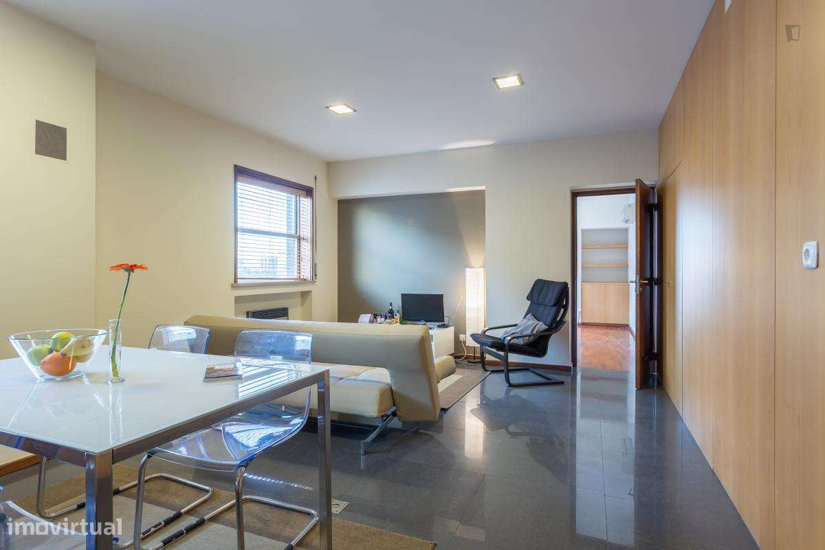 Apartamento com 1 quartos - localizado em Massarelos Porto - Grande imagem: 5/10