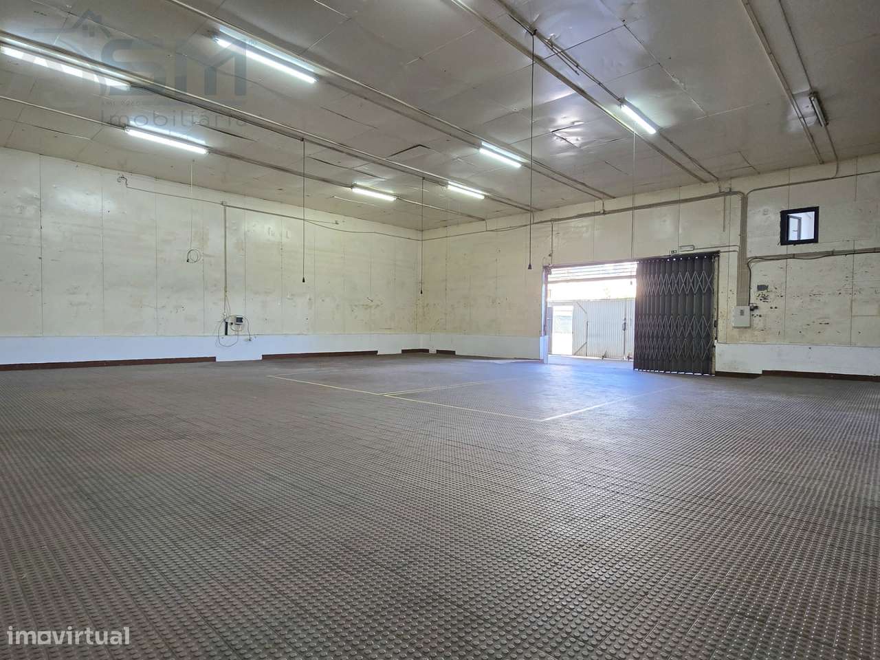 Armazém com 500 m² em São Marcos – Espaço e Versatilidade-1