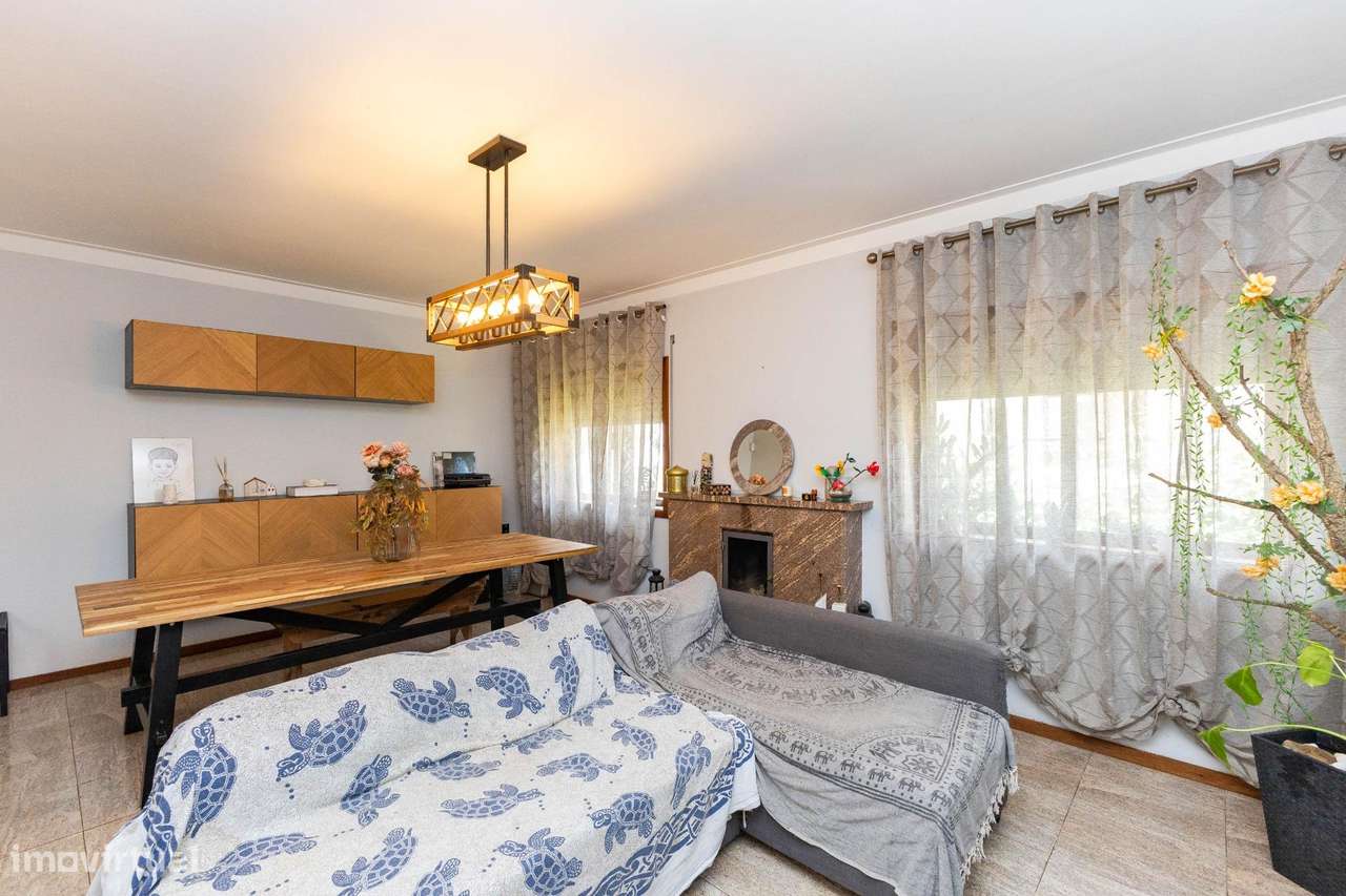Moradia T3+1 Renovada em Fânzeres (Seixo).Garagem, Jardim e...-10