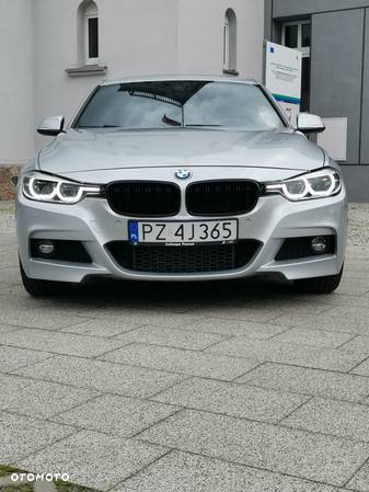 BMW Seria 3 320d xDrive M Sport Sport - 1