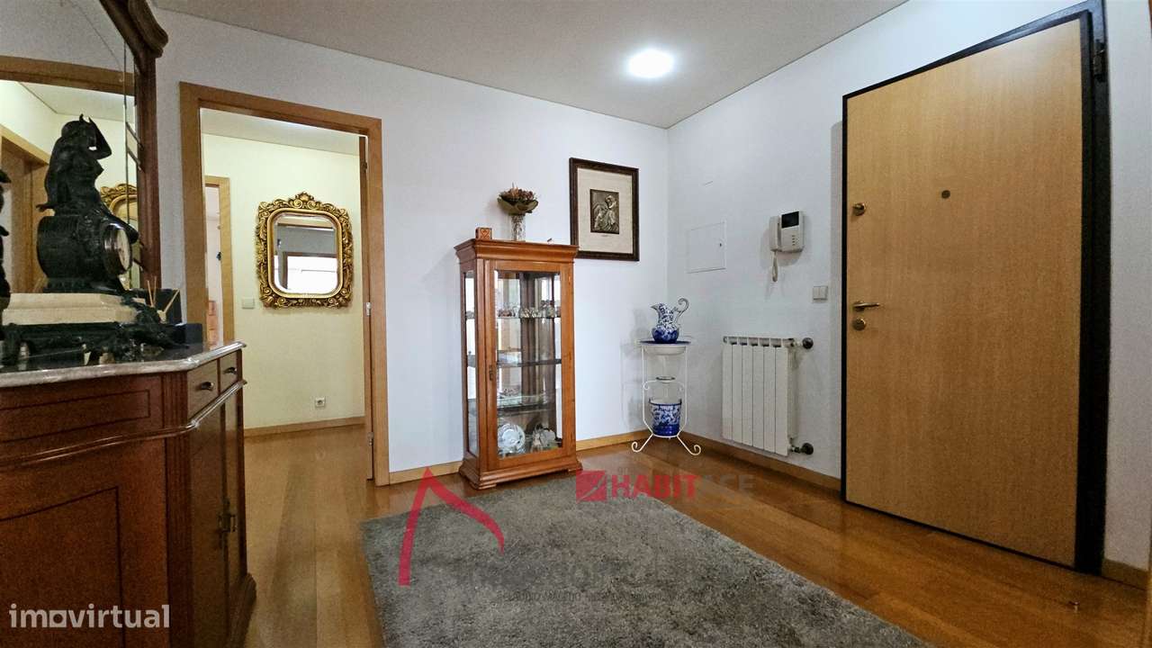 Apartamento T3 com 2 frentes e varandas em Ferreiros – Braga  O Seu Ap-59