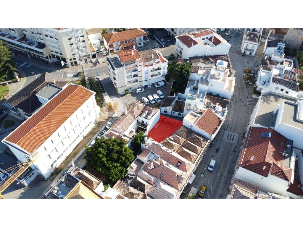 Lote de Terreno no Centro Histórico de Tavira: Oportunidade Única p... - Grande imagem: 4/17