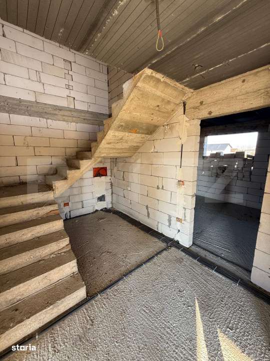 Casa cu etaj la rosu, 160 mp utili, 1200 mp teren, zona Trei Movile - - Imagine principală: 4/9