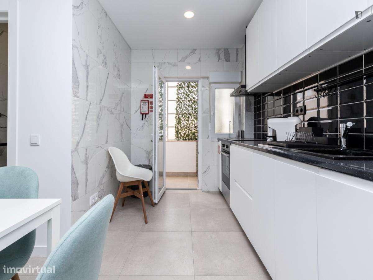 Apartamento com 3 quartos - localizado em Faro - Grande imagem: 5/9