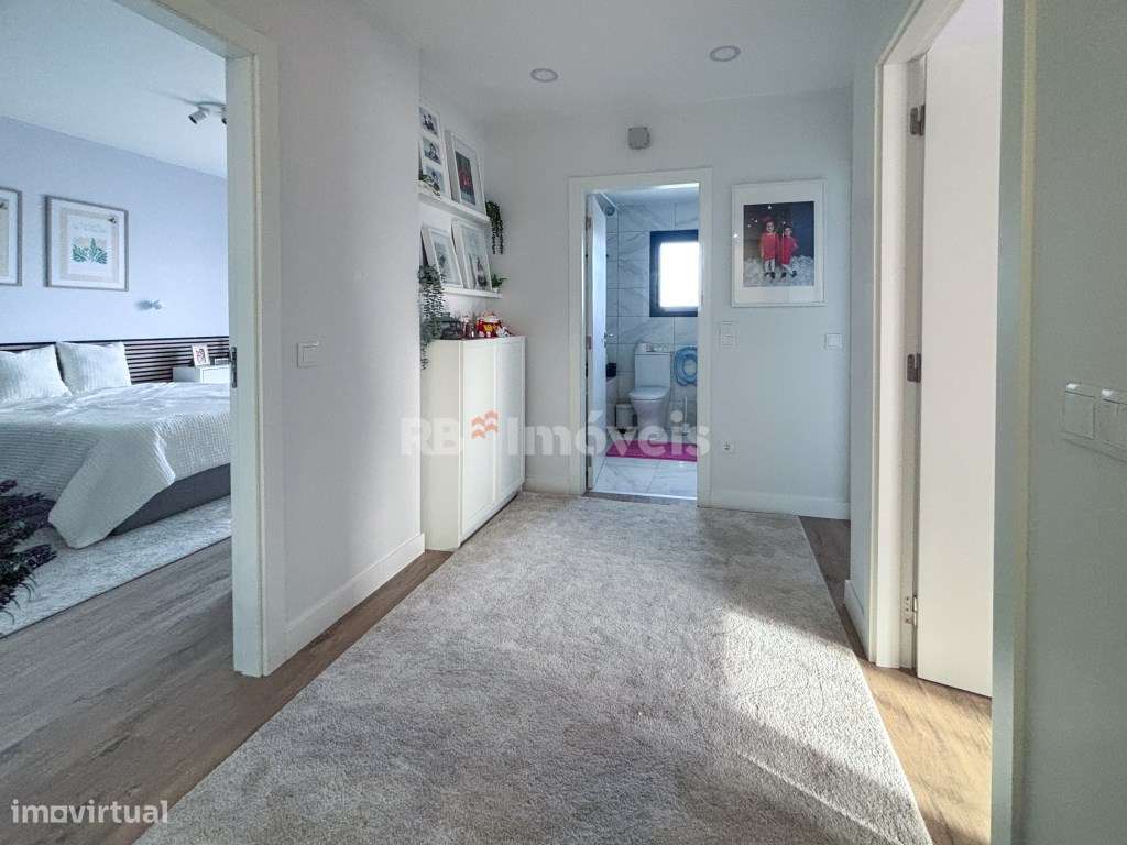 Moradia T4 de 2 pisos seminova, nos Riachos - Grande imagem: 4/43