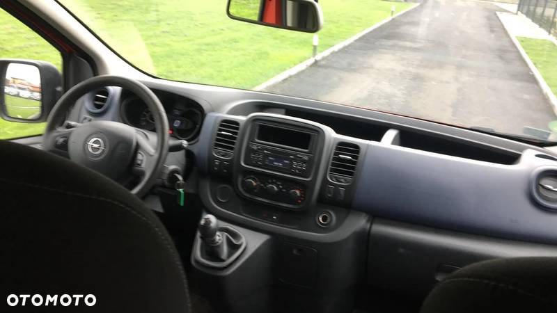 Opel Vivaro - 10