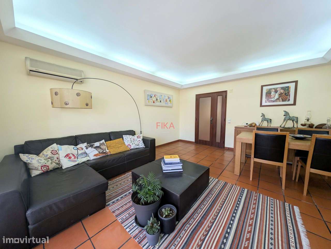 Apartamento T3 com 120m² na zona ribeirinha de Setúbal-0