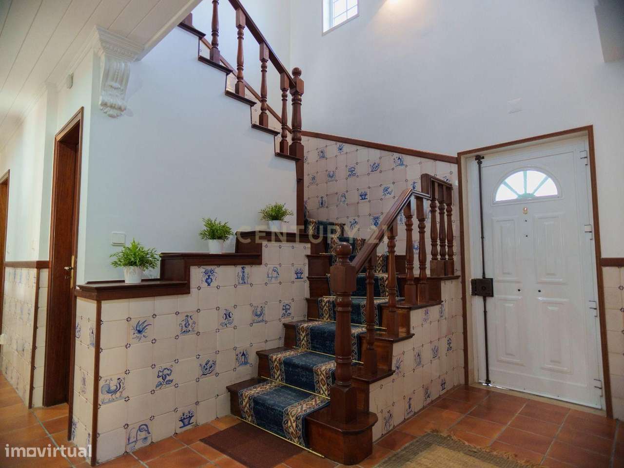 Projeto exclusivo - 2 Moradias  de luxo V4 e V2  em lote de 1080 m2 --37