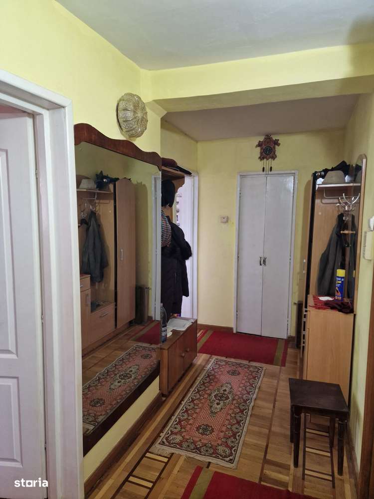 De vanzare apartament 3 camere ,et 4, zona centrală- Suceava-5