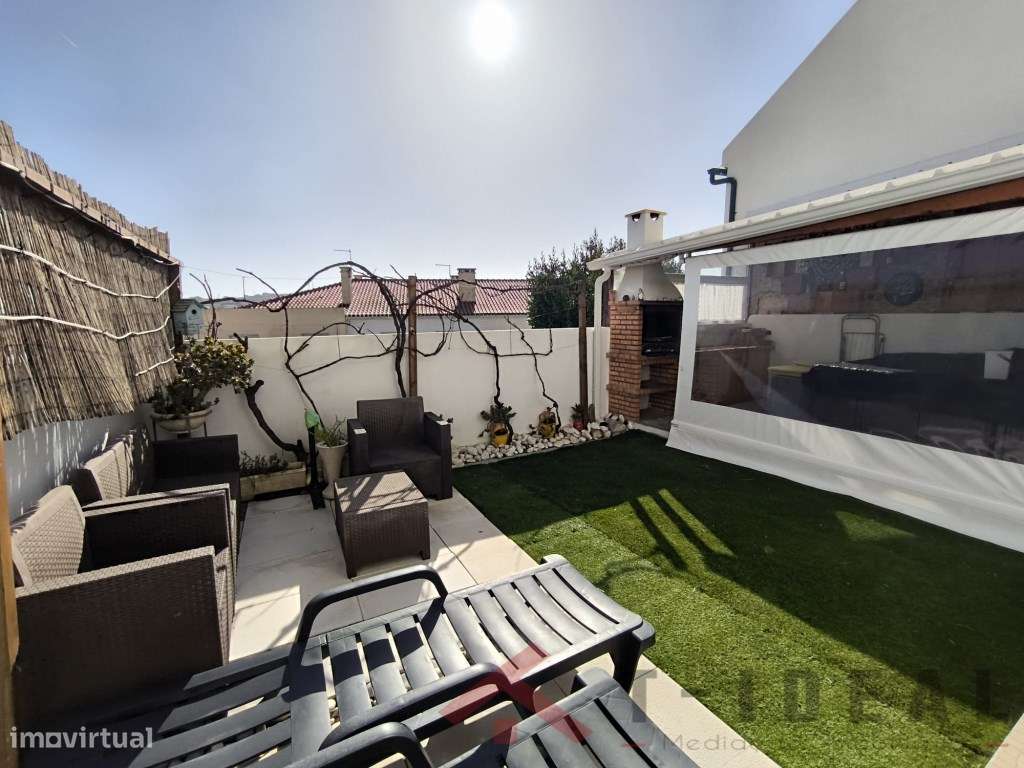 Moradia T3+1 próxima das praias-27