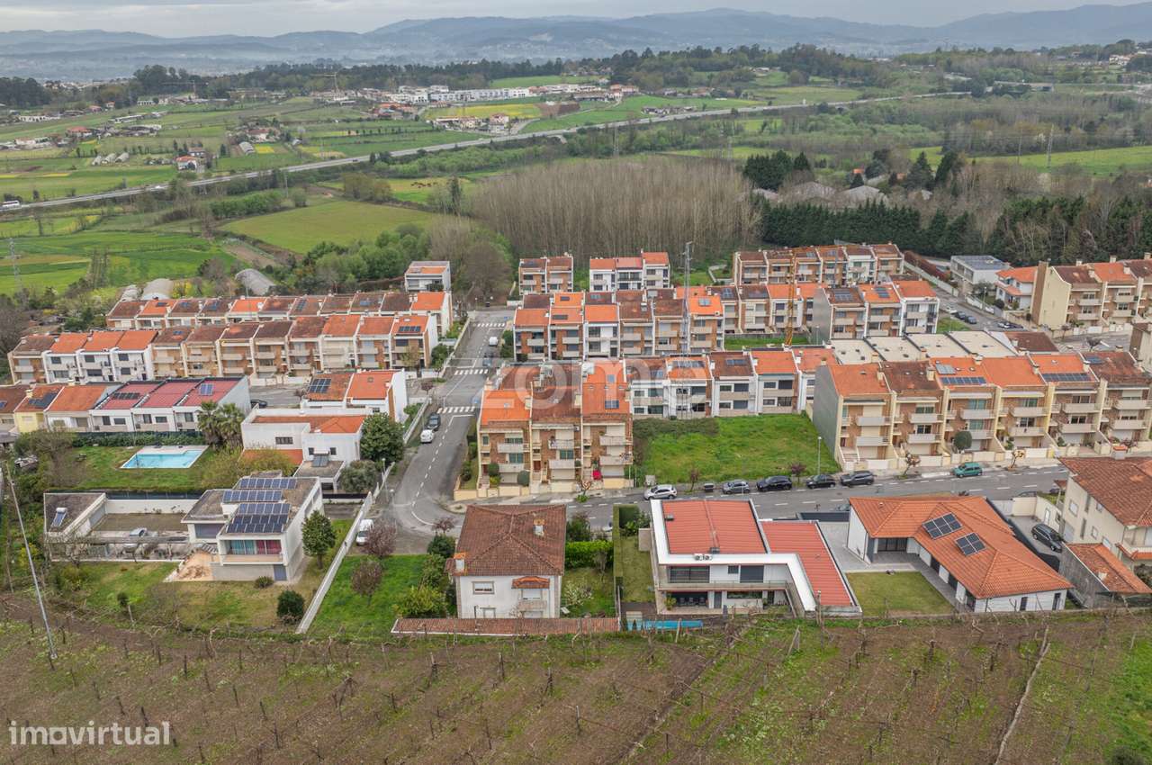 Moradia T4 com Suíte em Dume-34