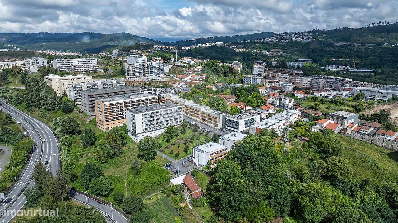 Moradia T3 em Azurém-33