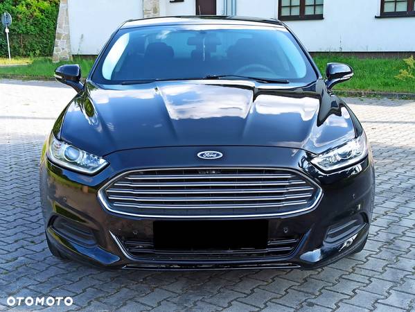 Ford Fusion - 2