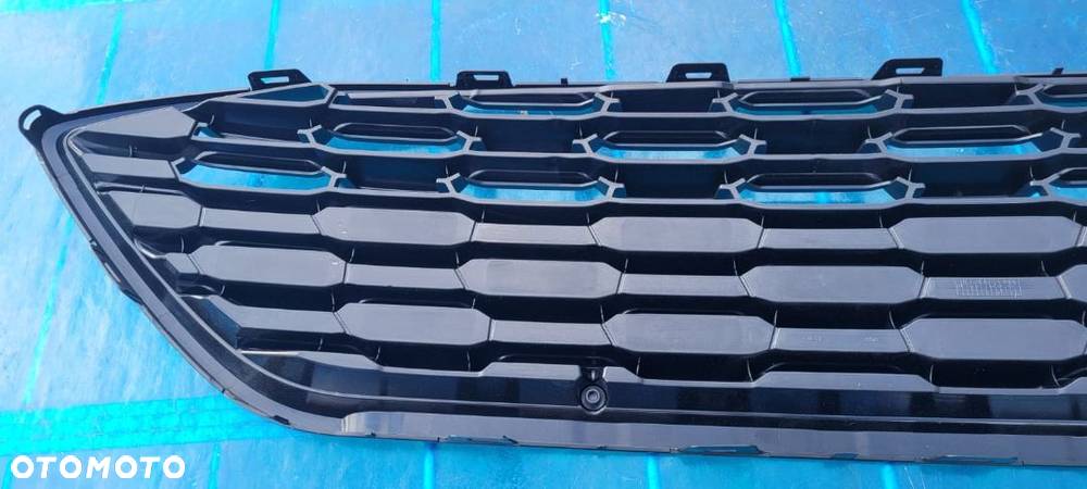 Grill atrapa ford Focus mk4 18-22 R - 2