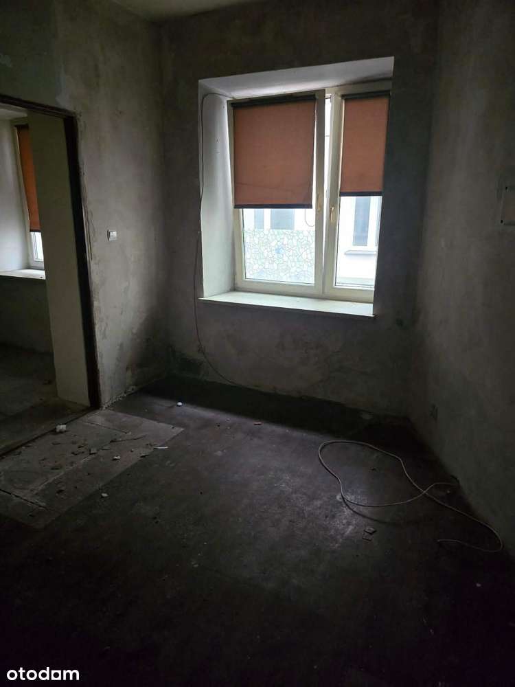 kawalerka z ogrzewaniem miejskim centrum Będzina-1