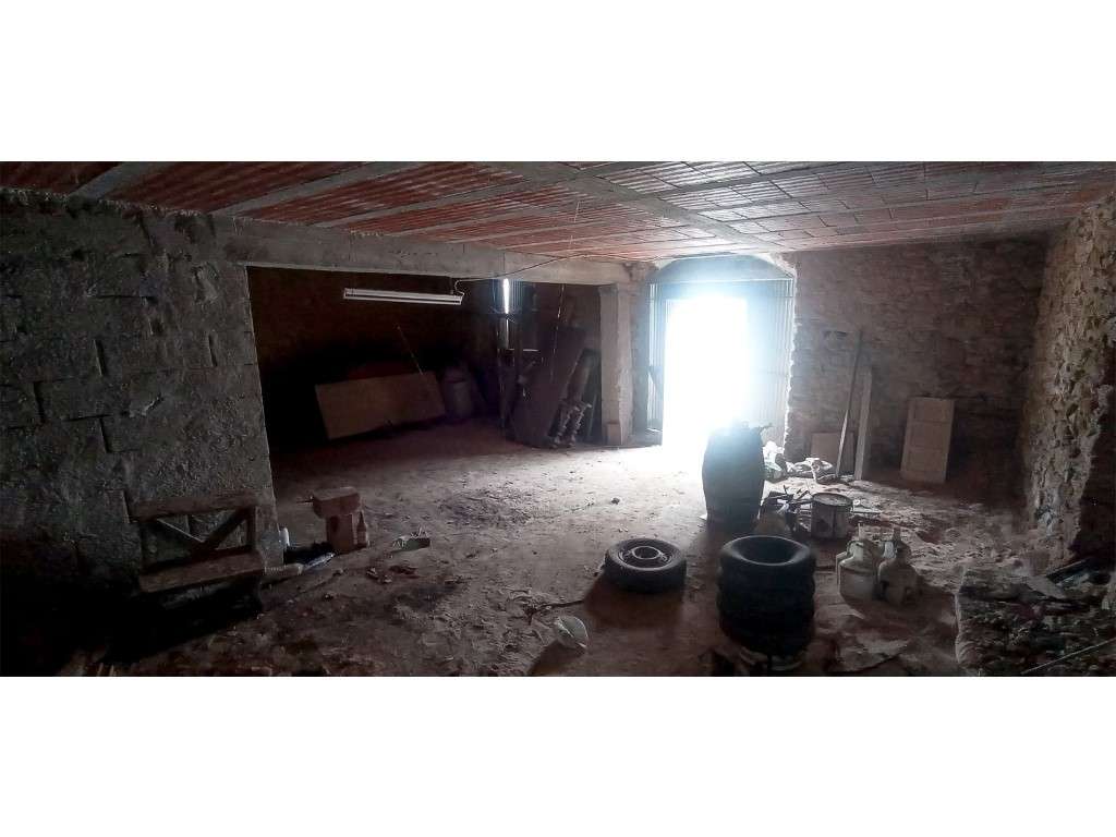 Adega / Armazém com projecto de arquitetura para conversão em morad...-9