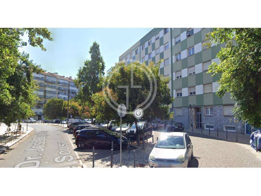 Apartamento T2 em Lisboa - Benfica - Imóvel Ocupado - Grande imagem: 2/4