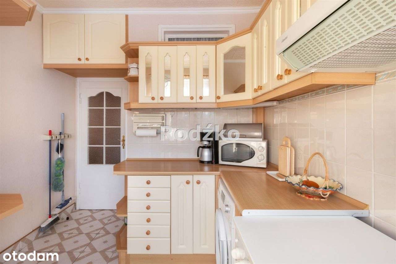 Mieszkanie na 1 piętrze w bloku na Kapuściskach.-2