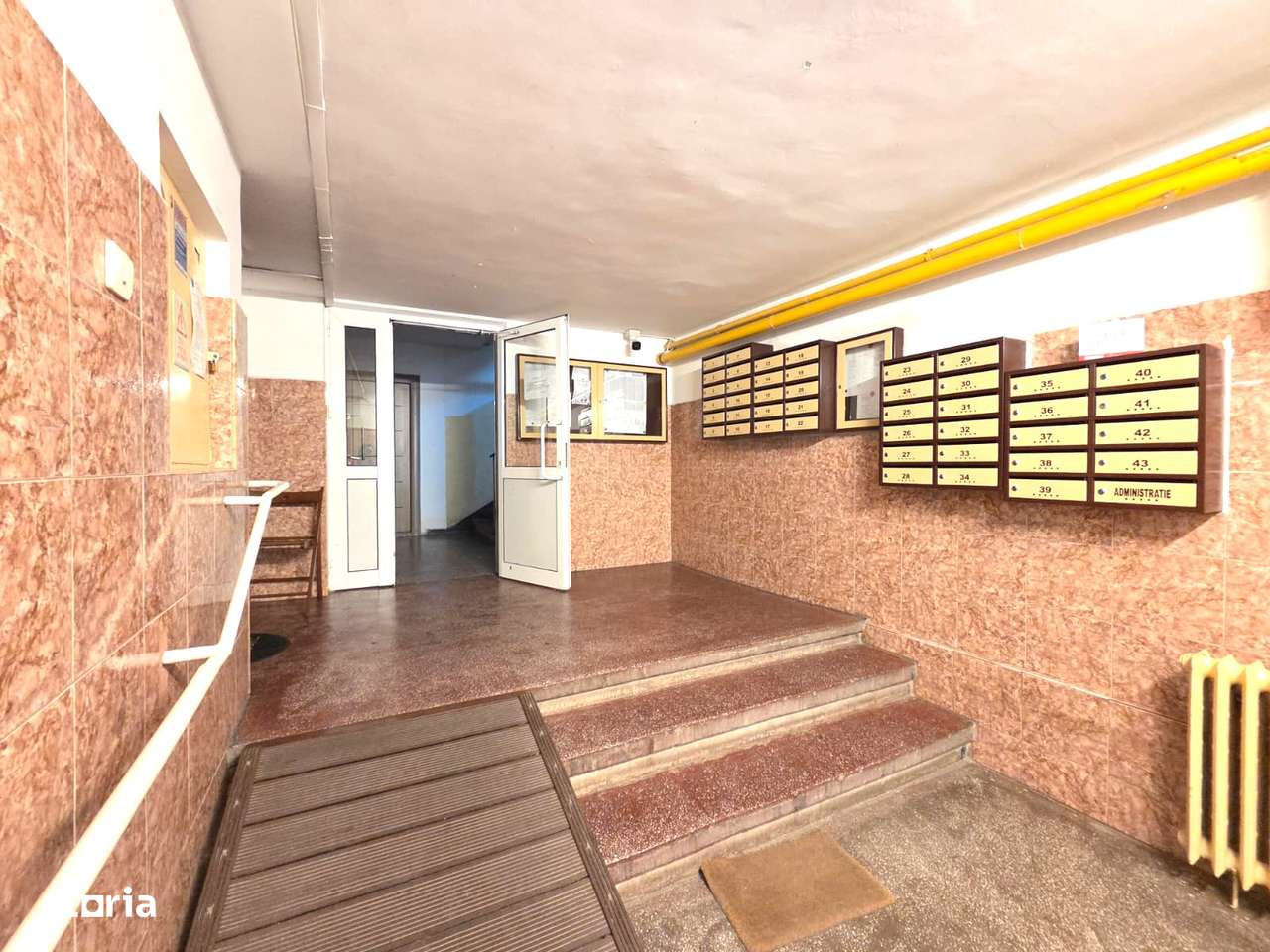 3 camere decomandat si terasa langa Mega Mall-18