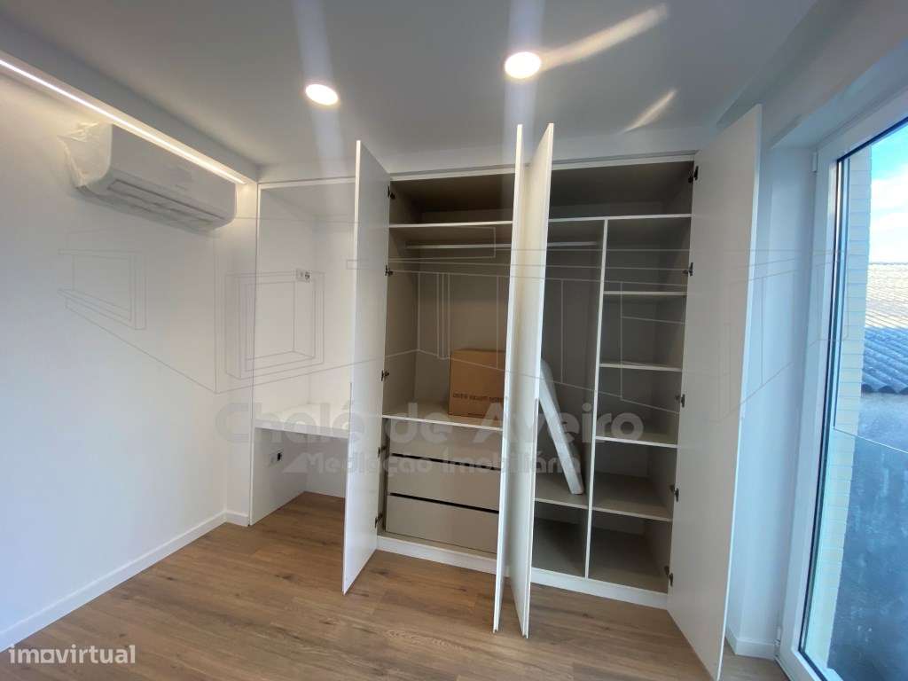 Apartamento T2 Duplex com garagem para 2 carros e terraço-15