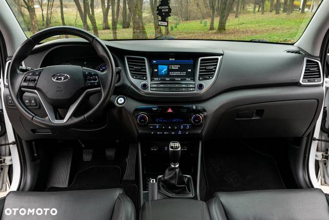 Hyundai Tucson 1.7 CRDI BlueDrive GO 2WD - 15