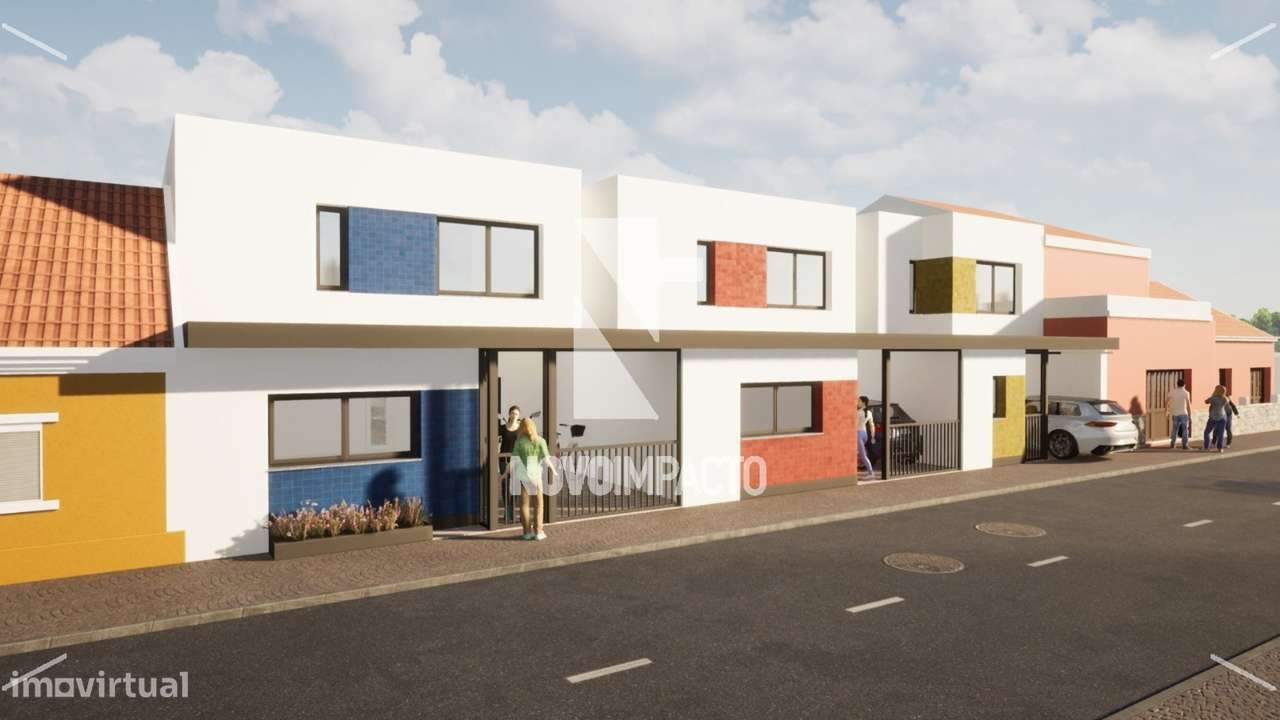 Montijo - Moradia T3 c/ Terraço, Logradouro e Parqueamento-1