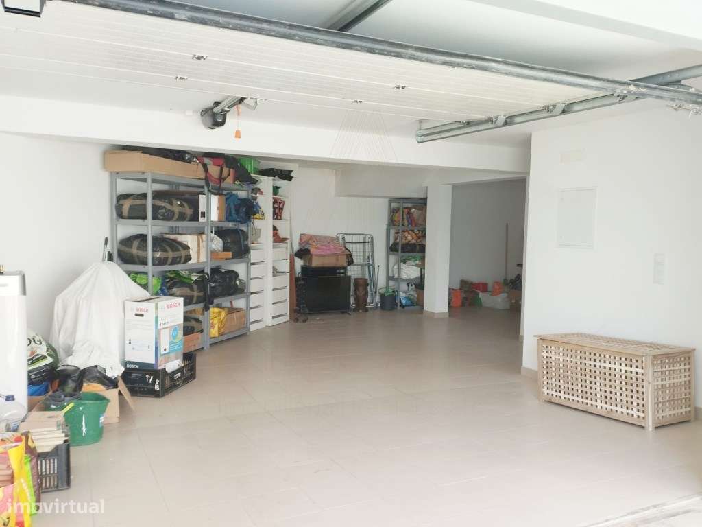 EXCLUSIVO | Excelente Moradia T3 em Castelo (Sesimbra)-27