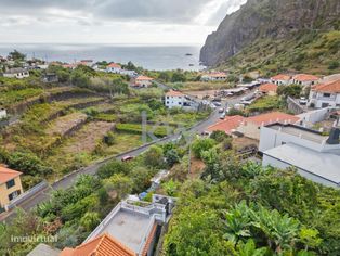 Terreno com 714 m2 em Ponta Delgada | Feiteiras | São Vicente | Ilha d - Grande imagem: 2/13