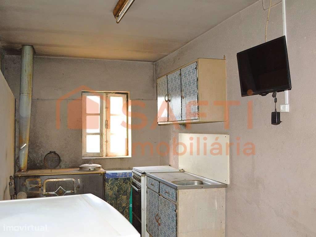 Moradia Térrea T3 , em Lapa do Lobo-11