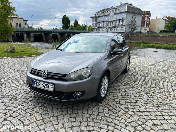 Volkswagen Golf 2.0 TDI DPF Highline - 5