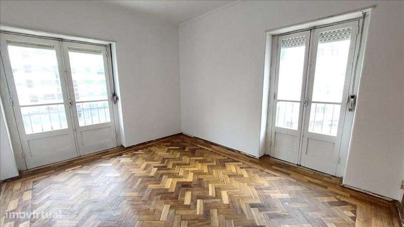 Apartamento T3 em Monte Abraão - Grande imagem: 5/12