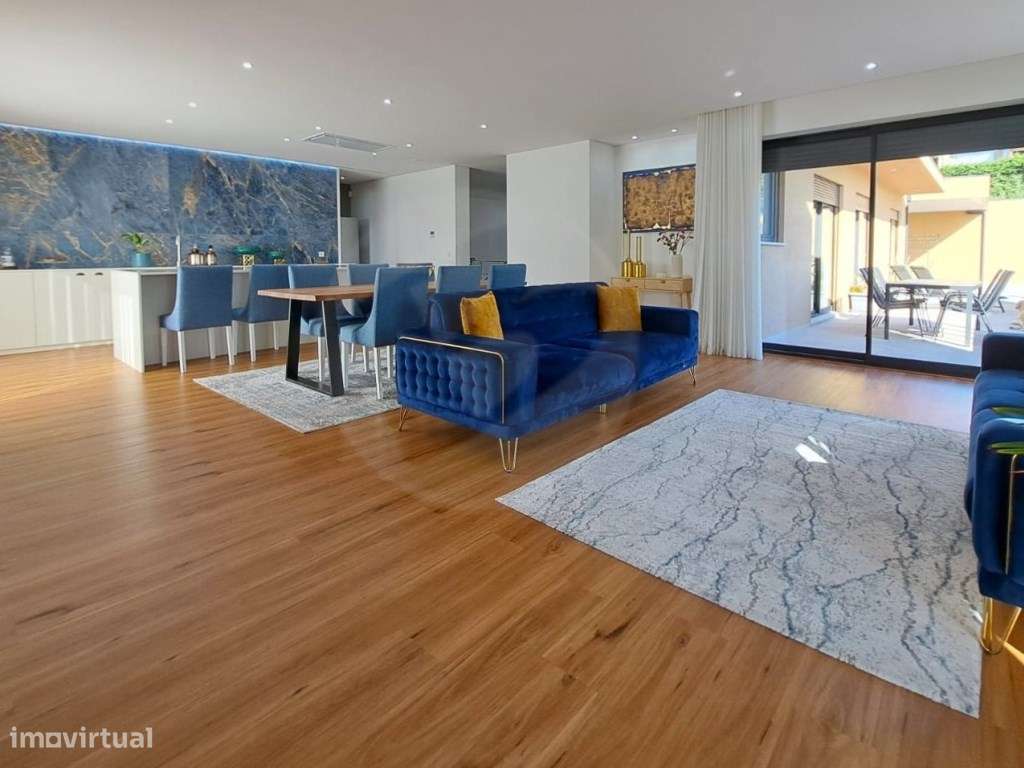 Moradia T4 de Luxo em Terroso na Póvoa de Varzim - Grande imagem: 2/44