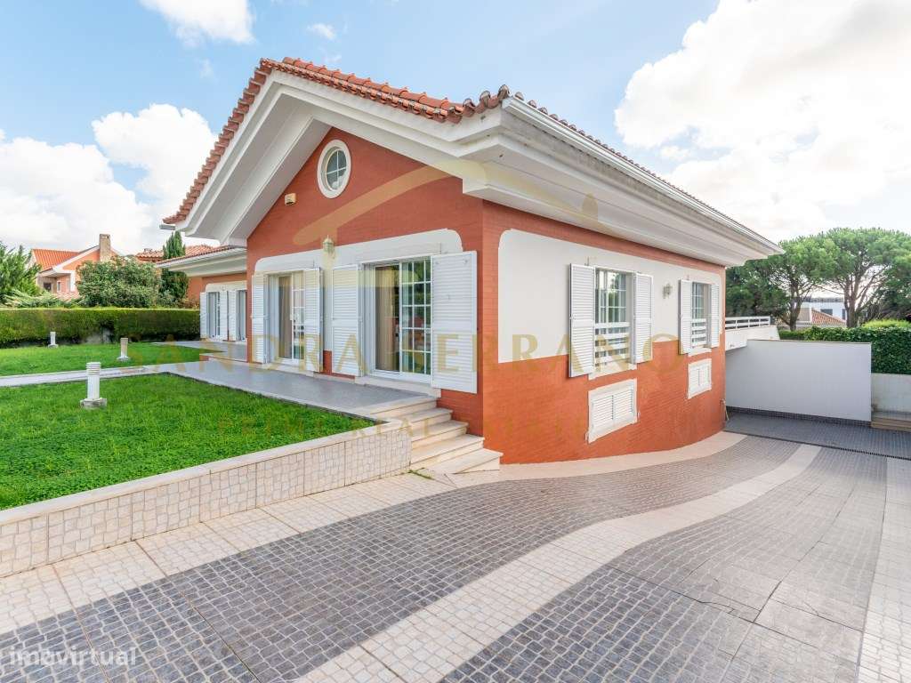 Espaçosa moradia T4 de traça tradicional - Grande imagem: 5/43